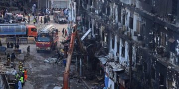 سانحہ گل پلازہ: تحقیقات میں توسیع، لاشوں اور عمارت کے سیمپلز کا کیمیائی معائنہ ہوگا