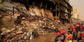 گل پلازہ کو ناقابلِ استعمال قرار دے دیا گیا 7 گل پلازہ کو ناقابلِ استعمال قرار دے دیا گیا