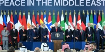 پاکستان سمیت 19 ممالک شامل: غزہ بورڈ آف پیس کی تفصیلات سامنے آ گئیں 2 پاکستان سمیت 19 ممالک شامل: غزہ بورڈ آف پیس کی تفصیلات سامنے آ گئیں