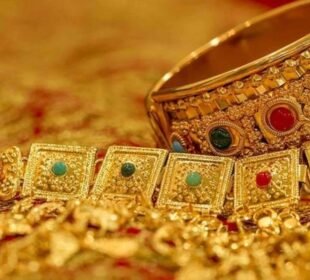 ملکی مارکیٹ میں سونا اور چاندی دونوں مہنگے، قیمتیں ریکارڈ سطح پر 7 ملکی مارکیٹ میں سونا اور چاندی دونوں مہنگے، قیمتیں ریکارڈ سطح پر