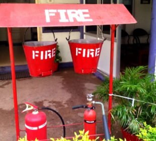 سندھ کے نجی اسکولوں میں فائر سیفٹی لازمی قرار 8 سندھ کے نجی اسکولوں میں فائر سیفٹی لازمی قرار