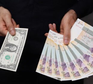 ایرانی ریال کی امریکی ڈالر کے مقابلے میں تاریخی کمی 6 ایرانی ریال کی امریکی ڈالر کے مقابلے میں تاریخی کمی