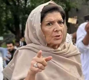 ’سابق وزیراعظم پر ذہنی دباؤ‘: علیمہ خان کا تشویشناک دعویٰ 7 ’سابق وزیراعظم پر ذہنی دباؤ‘: علیمہ خان کا تشویشناک دعویٰ