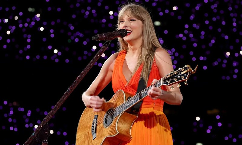 ٹیلر سوئفٹ سونگ رائٹرز ہال آف فیم میں شامل ہو گئیں