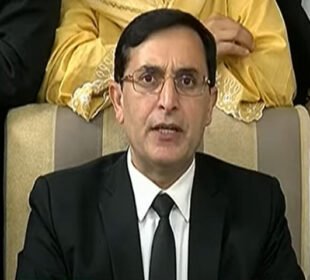 بیرسٹر گوہر: عمران خان اور بشریٰ بی بی کی صحت پر شدید تشویش