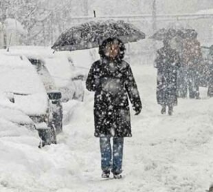 ملک بھر میں بارش اور برفباری کا امکان: سردیوں کی شدت میں اضافہ