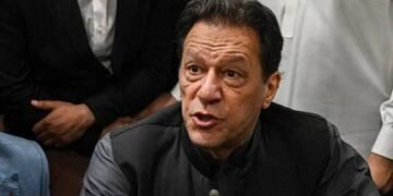 اڈیالہ جیل میں قید عمران خان کی آنکھ میں انفیکشن، بینائی خطرے میں؟