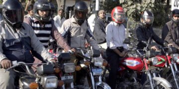 پنجاب میں 16 سال کے نوجوانوں کے لیے موٹر سائیکل چلانے کی اجازت