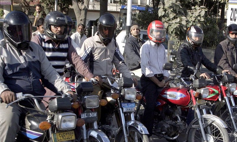 پنجاب میں 16 سال کے نوجوانوں کے لیے موٹر سائیکل چلانے کی اجازت 1 پنجاب میں 16 سال کے نوجوانوں کے لیے موٹر سائیکل چلانے کی اجازت