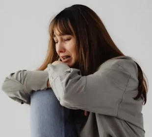 رونا: کمزوری نہیں بلکہ ذہنی اور جسمانی صحت کے لیے فائدہ مند