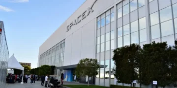 اسپیس ایکس اور ایکس اے آئی کا انضمام: مصنوعی ذہانت اور خلا کے شعبے میں نیا موڑ