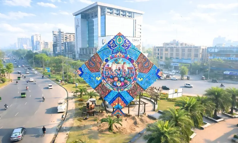 پتنگوں، ڈھول اور رنگوں کا تہوار، لاہور میں بسنت کی تیاریاں مکمل