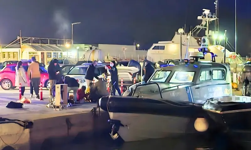 جزیرہ خیوس کے قریب مہاجرین کی کشتی حادثے کا شکار، ہلاکتیں اور متعدد زخمی