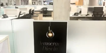 واشنگٹن پوسٹ میں بڑے پیمانے پر عملے کی کمی، عالمی صحافت پر اثرات کا خدشہ