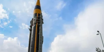 ایران کا طویل فاصلے تک مار کرنے والے بیلسٹک میزائل ’’خرمشہر فور‘‘ کا تجربہ، زیرِ زمین تنصیب کا اعلان