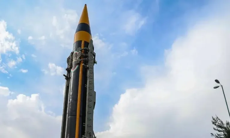 0609294ایران کا طویل فاصلے تک مار کرنے والے بیلسٹک میزائل ’’خرمشہر فور‘‘ کا تجربہ، زیرِ زمین تنصیب کا اعلان7b7f78e3