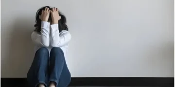 پینک اٹیک یا عام ذہنی دباؤ؟ جانیں دونوں میں فرق اور خطرناک علامات