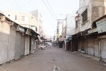 “پی ٹی آئی کا ملک گیر شٹر ڈاؤن: عمران خان کی کال پر سڑکیں سنسان، شہر خاموش”