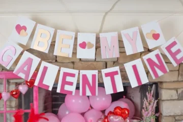 ویلنٹائن کے ساتھ ساتھ ’گیلنٹائن ڈے‘ کا بڑھتا رجحان، دوستی کے نام ایک دن