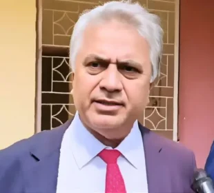 سندھ یونیورسٹی دادو کیمپس کے پرو وائس چانسلر معطل، ویڈیوز وائرل ہونے پر کارروائی