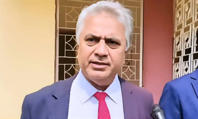 سندھ یونیورسٹی دادو کیمپس کے پرو وائس چانسلر معطل، ویڈیوز وائرل ہونے پر کارروائی