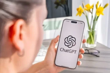 چیٹ جی پی ٹی میں اشتہارات کا منصوبہ، کیا آپ کی نجی باتیں نشانے پر؟