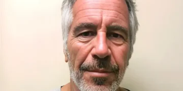 ایپسٹین کی موت پر دوبارہ سوالات، پوسٹ مارٹم مبصر کا نیا بیان