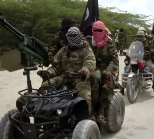 نائجیریا کی ریاست نائجر میں مسلح حملے، درجنوں افراد جاں بحق 10 نائجیریا کی ریاست نائجر میں مسلح حملے، درجنوں افراد جاں بحق