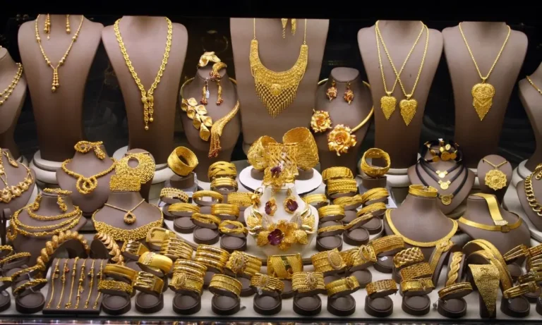 171540300عالمی منڈی میں کمی کے بعد پاکستان میں سونا اور چاندی سستےd66f2b