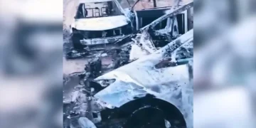 سی پیک روٹ پر فائرنگ، سرکاری گاڑیوں کو آگ لگا دی گئی 17 سی پیک روٹ پر فائرنگ، سرکاری گاڑیوں کو آگ لگا دی گئی