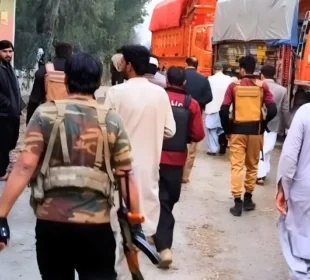 خیبرپختونخوا میں احتجاج کے بعد اہم شاہراہیں دوبارہ کھل گئیں 10 خیبرپختونخوا میں احتجاج کے بعد اہم شاہراہیں دوبارہ کھل گئیں