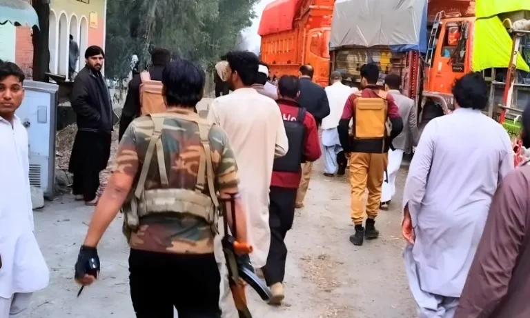 18111خیبرپختونخوا میں احتجاج کے بعد اہم شاہراہیں دوبارہ کھل گئیں90167186cc