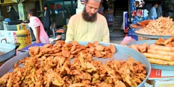 کیا آپ جانتے ہیں کہ افطار میں پکوڑوں کی روایت کب اور کیسے شروع ہوئی؟ 5 کیا آپ جانتے ہیں کہ افطار میں پکوڑوں کی روایت کب اور کیسے شروع ہوئی؟