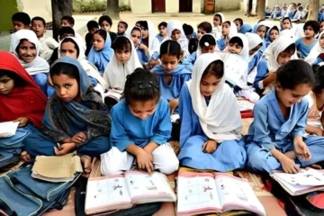 اسکولوں کے اوقات بدل گئے: رمضان میں طلبہ اور اساتذہ کے لیے آسانیاں