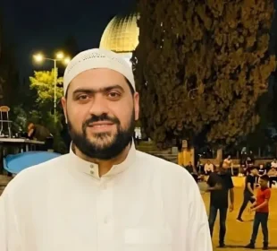 اسرائیلی فوج کی کارروائی: مسجد الاقصیٰ کے امام گرفتار، فلسطینی علاقوں میں کشیدگی 1 اسرائیلی فوج کی کارروائی: مسجد الاقصیٰ کے امام گرفتار، فلسطینی علاقوں میں کشیدگی