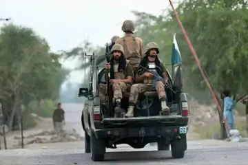 خودکش حملہ آور سمیت پانچ دہشتگرد ہلاک، اسلحہ اور بارودی مواد برآمد