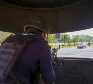 راولپنڈی میں سنیپ چیکنگ اور اضافی نفری تعینات، شہر بھر میں سخت نگرانی