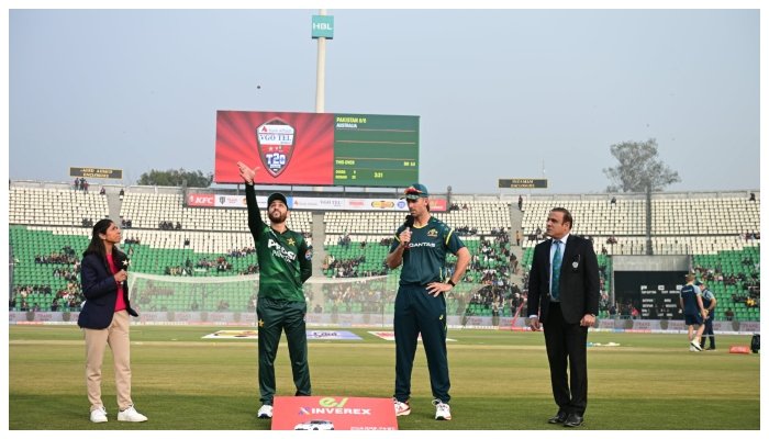 تیسرا ٹی ٹوئنٹی: پاکستان نے آسٹریلیا کے خلاف بیٹنگ کا انتخاب کرلیا