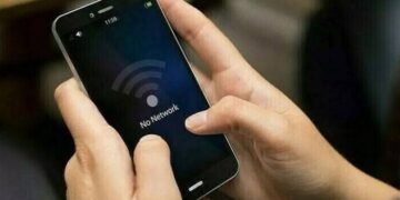 انٹرنیٹ بندش سے کاروبار اور تعلیمی سرگرمیاں شدید متاثر