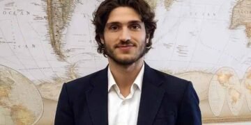 قاسم خان نے والد سے ملاقات کے لیے پاکستان جانے کی خواہش ظاہر کر دی