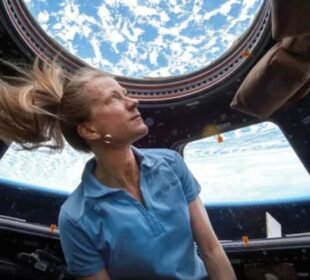 پہلی بار خلا میں اسمارٹ فونز، ناسا کی پالیسی میں بڑی تبدیلی