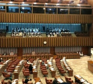 سینیٹ نے بچوں کی فحش ویڈیوز پر سخت سزاؤں کا بل منظور کرلیا 8 سینیٹ نے بچوں کی فحش ویڈیوز پر سخت سزاؤں کا بل منظور کرلیا