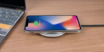 “آئی فون سست چارجنگ؟ کمپنی نےخودبتادی وجہ اور حل!”