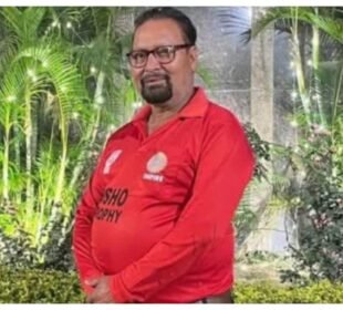 میدانِ کرکٹ میں ہنگامہ، شہد کی مکھیوں کے حملے سے سینئر امپائر ہلاک