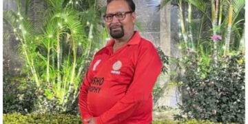 میدانِ کرکٹ میں ہنگامہ، شہد کی مکھیوں کے حملے سے سینئر امپائر ہلاک