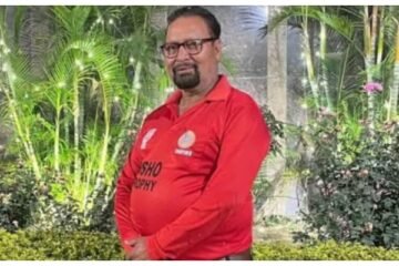 میدانِ کرکٹ میں ہنگامہ، شہد کی مکھیوں کے حملے سے سینئر امپائر ہلاک