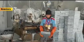گولڈ میڈلسٹ آج ماربل فیکٹری میں مزدوری کر رہا ہے!