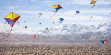کوئٹہ میں بسنت کا آغاز، آسمان رنگ برنگی پتنگوں سے سج گیا