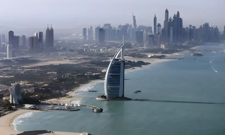 01083945دبئی اور قطر میں فضائی حملوں کے نتیجے میں متعدد زخمی، حفاظتی اقدامات بڑھا دیے گئے882c983