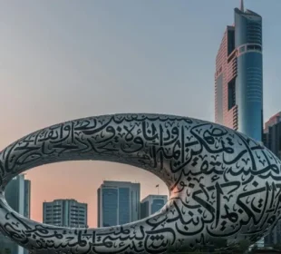 متحدہ عرب امارات ہائی الرٹ پر، فضا میں خطرے کی گھنٹیاں